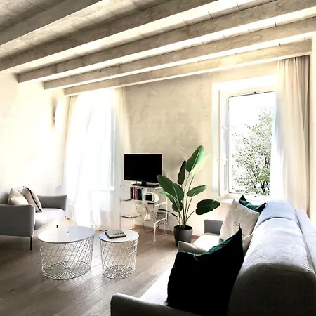 Casa Della Pianista Lägenhet Gargnano